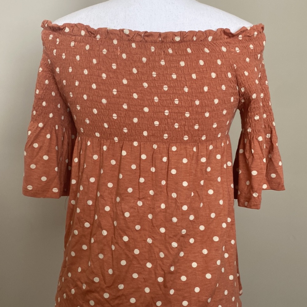 Sienna Brown & White Polka Dots Off the Shoulder Flowy Top with Fitted Bustline - Picture 6 of 8